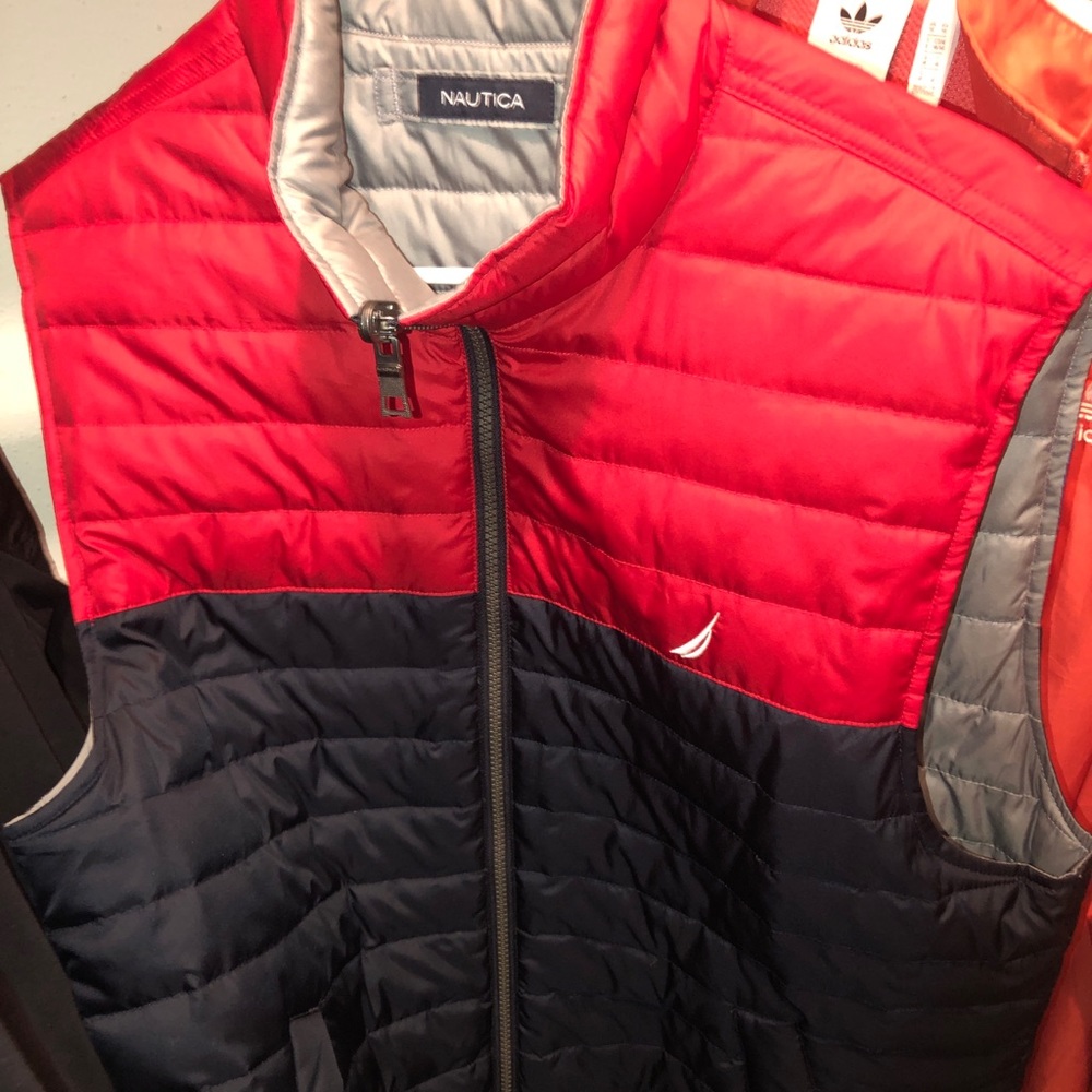 Reversible Nautica mid-weight vest size medium